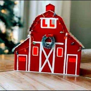 Country Christmas Red Barn Warmer